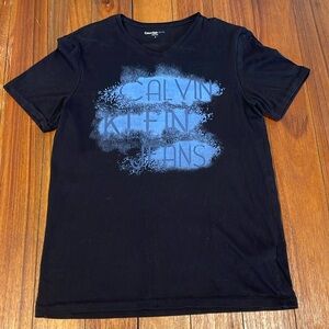 Calvin Klein V-neck T-shirt, Mens Size Small